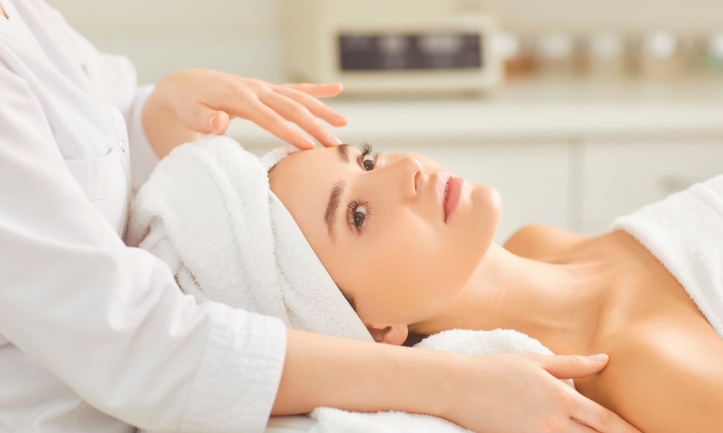Trải nghiệm thư giãn & trẻ hóa làn da tại Làng Sen Spa